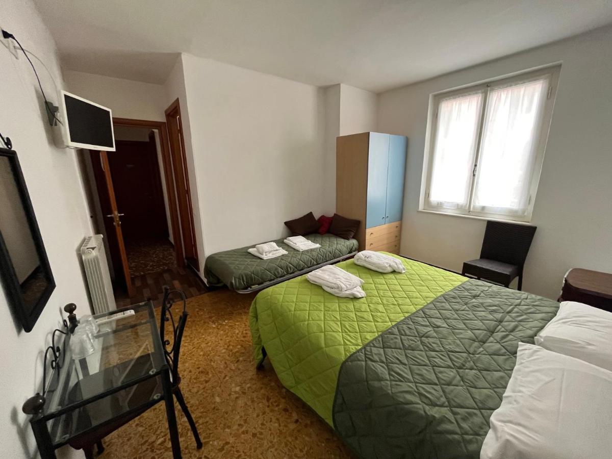 Yolo Rooms Bonassola Exterior photo