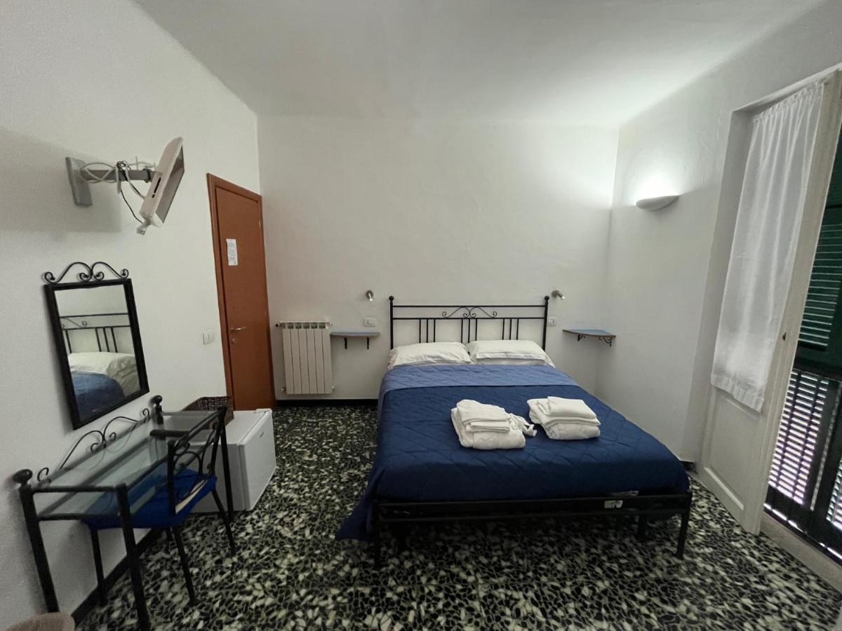 Yolo Rooms Bonassola Exterior photo